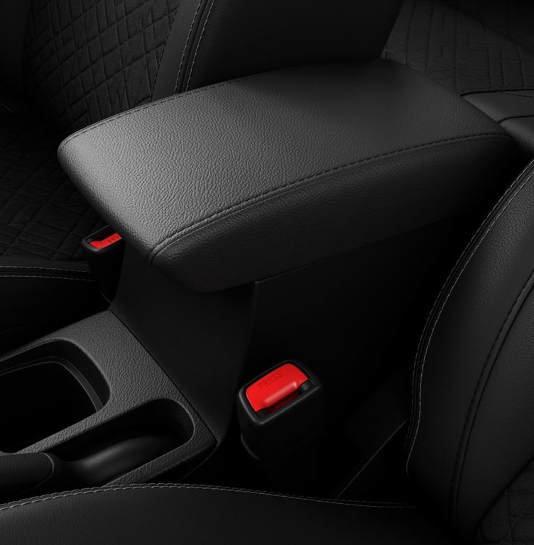 vitara-mittelarmlehne.jpg Mittelarmlehne mit Staufach im Suzuki Vitara Hybrid.